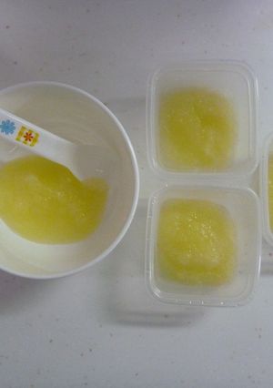 初めてのりんご　～離乳食第⑨弾～-レシピのメイン写真