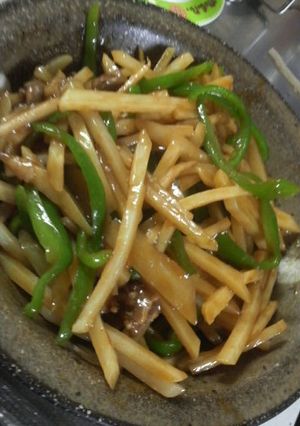 青椒土豆肉絲-レシピのメイン写真