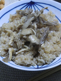簡単&美味しい☆舞茸とあげの炊き込みご飯-レシピのメイン写真