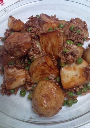 みんな大好き★焼きじゃがそぼろかけ-レシピのメイン写真