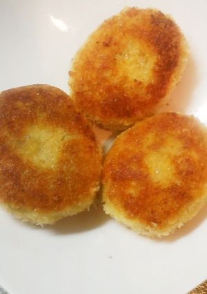大絶賛☆チーズinコロッケ-レシピのメイン写真