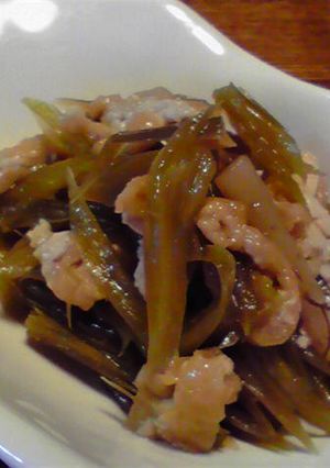 ヽ(*⌒∇⌒*)ﾉ葉ごぼうの煮物-レシピのメイン写真