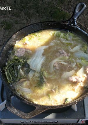 白菜と豚ひきのスープ　屋外ダッチオーブン-レシピのメイン写真