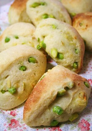 しっとりやわらか☆枝豆チーズおからパン-レシピのメイン写真