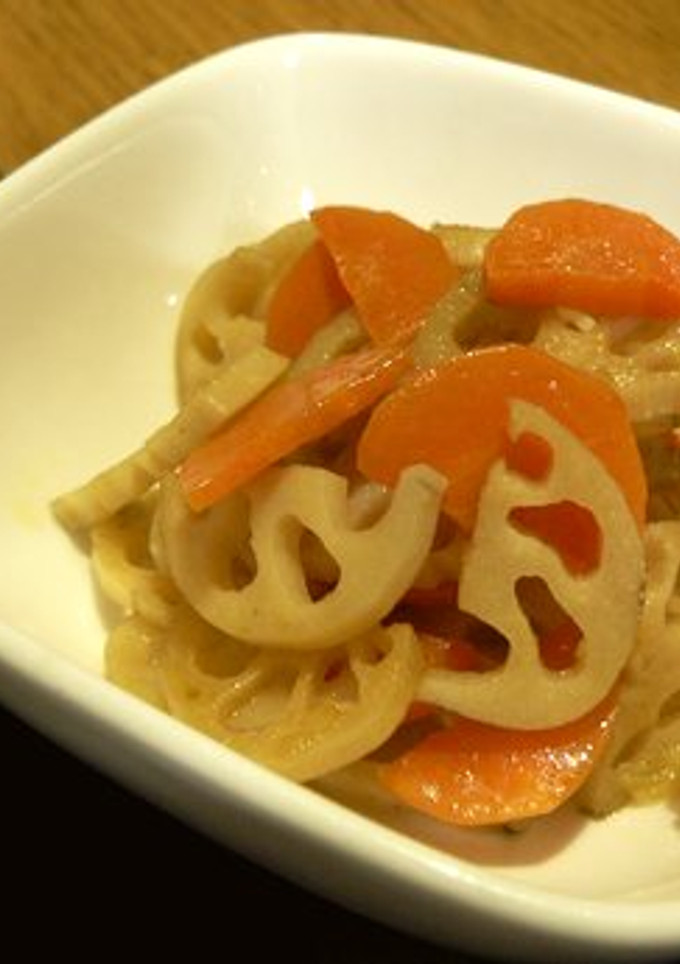 色がかわいいれんこんとにんじんの甘酢炒め-レシピのメイン写真