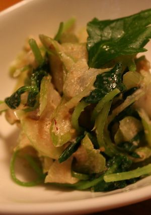 セロリとみつ葉の胡麻和え-レシピのメイン写真