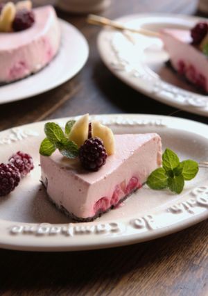 ラズベリーとバナナの甘酸っぱいレアチーズ-レシピのメイン写真