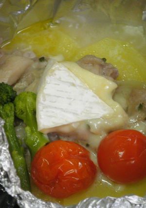 鶏とカマンベールのホイル焼き-レシピのメイン写真