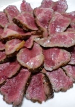 お好みの焼き加減で！肉のタタキ-レシピのメイン写真