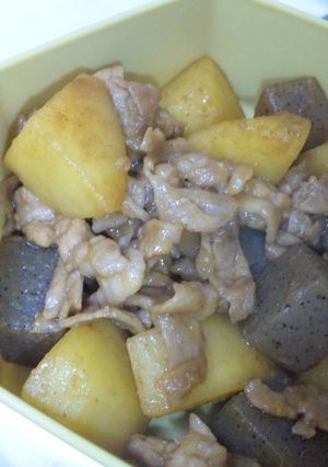 甘い味噌味でこんにゃくとジャガイモ炒め-レシピのメイン写真