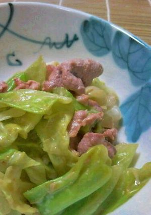 キャベツと豚肉(牛肉)の味噌マヨごま和え-レシピのメイン写真