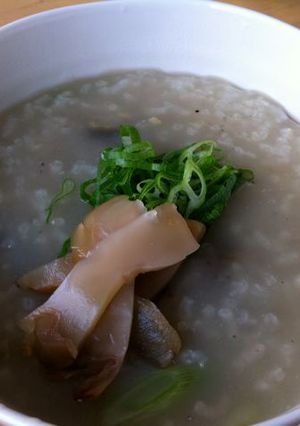 米から煮込むシンプルピータン粥-レシピのメイン写真