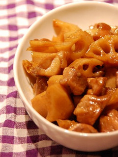 甘めが美味しい♪鶏とレンコンの甘辛煮☆-レシピのメイン写真