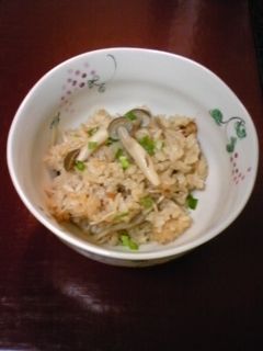 たっぷりきのこだけの簡単炊き込みご飯-レシピのメイン写真