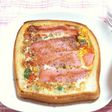 魚肉ソ入りとろ〜りトースト♪
