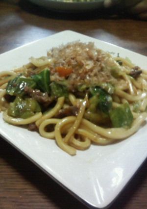 中華名菜の青椒肉絲アレンジ焼きうどん-レシピのメイン写真