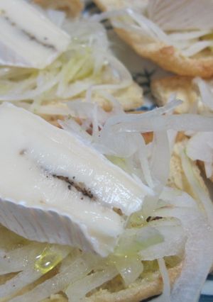 ホットカマンベールカナッペ-レシピのメイン写真