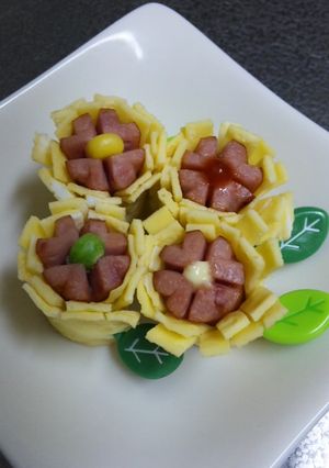 お弁当(キャラ弁)に☆ウインナーのお花♪-レシピのメイン写真