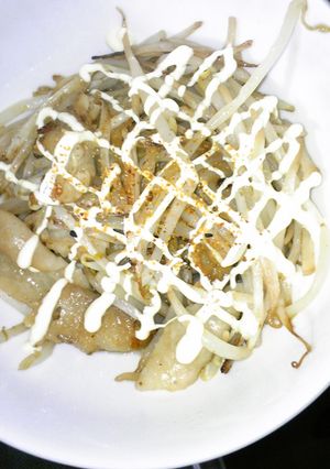 おつまみに♪鶏皮炒め(ﾏﾖﾎﾟﾝ七味)☆-レシピのメイン写真