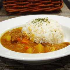 รูปของ 市販のルーはひとかけらだけ＊カレーライス