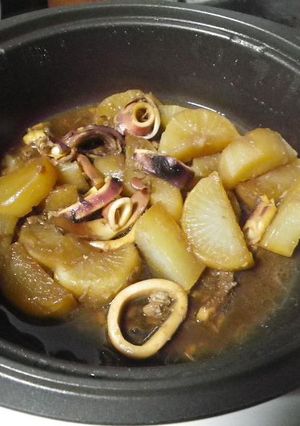 シンプルにイカとシーチキンの大根煮-レシピのメイン写真