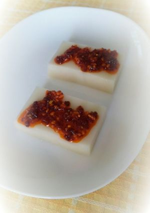 お餅の食べるラー油のせ-レシピのメイン写真