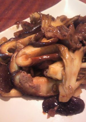 きのこと牛肉のオイスターソース炒め-レシピのメイン写真