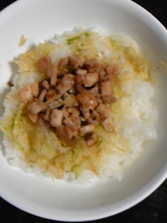 離乳食 豚肉とキャベツの甘辛丼-レシピのメイン写真