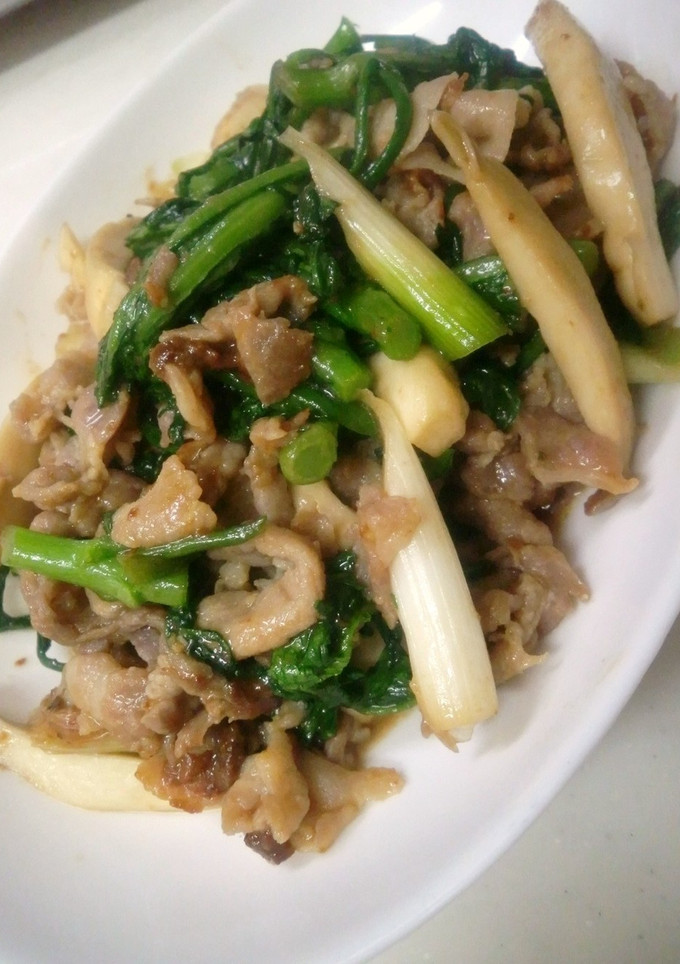 春菊と豚肉の✿オイスター炒め✿-レシピのメイン写真
