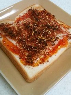 ヤミツキ★すき焼きふりかけトースト-レシピのメイン写真