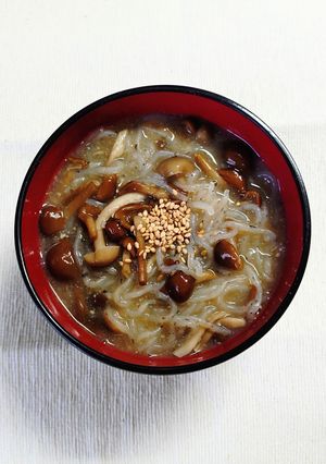 簡単 朝食✿なめこと しめじ 白滝の お味噌汁-レシピのメイン写真