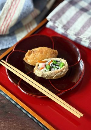 お弁当にもおすすめ！春の五目いなり寿司-レシピのメイン写真