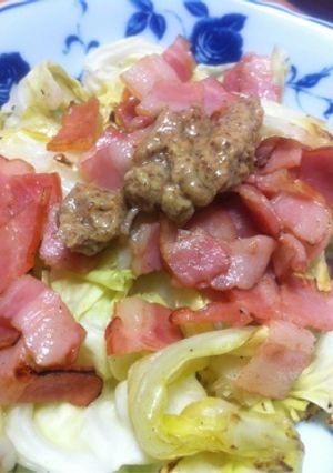 炒めキャベツのベーコンのせ-レシピのメイン写真