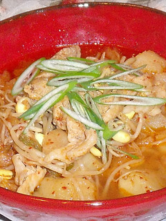豚キムチ肉じゃが-レシピのメイン写真