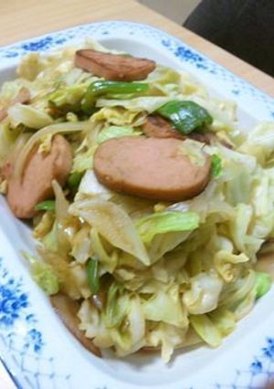 キャベツと魚肉ソーセージのソース炒め-レシピのメイン写真