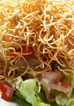 パリパリ！皿うどんのシーザーサラダ-レシピのメイン写真