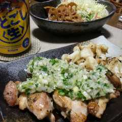 รูปของ 鶏もも肉のネギ塩のせ