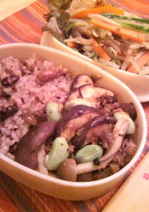ピリ辛きのこと枝豆のナンプラーそぼろ炒め-レシピのメイン写真