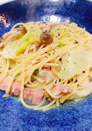 きのこたっぷり！レタスとベーコンのスープパスタ-レシピのメイン写真