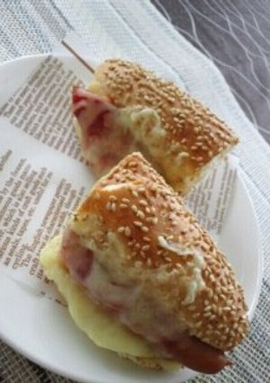 チーズたっぷり(´∀`人)ホットドック♪-レシピのメイン写真