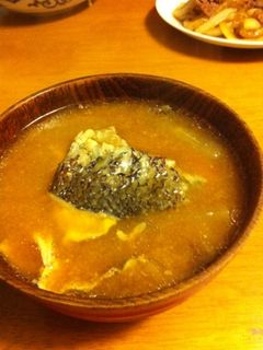 鯛のアラで☆あらら?!簡単お味噌汁-レシピのメイン写真