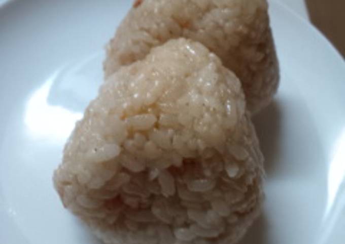鮭マヨ醤油おにぎり by ちぴろ07 【クックパッド】 簡単