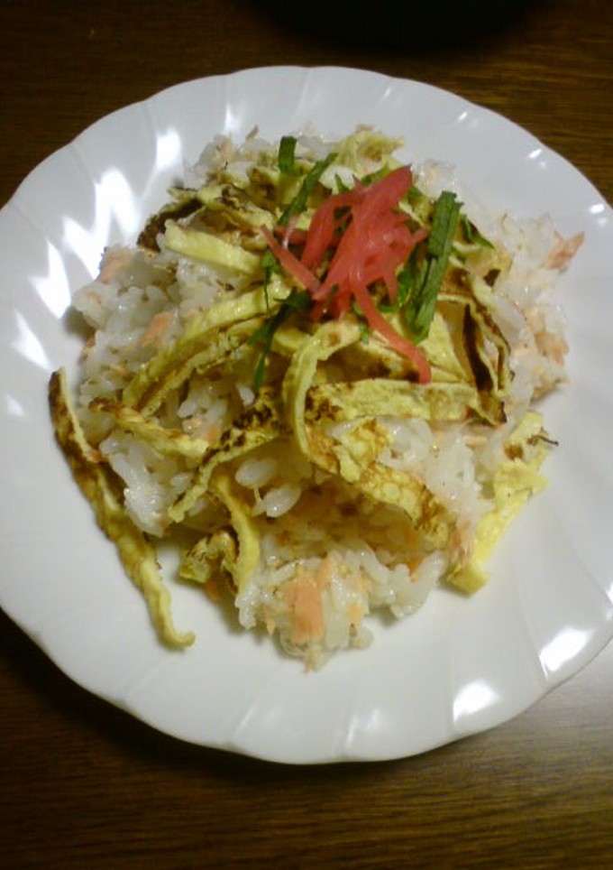 華やか＆節約(・ω・)鮭のちらし寿司-レシピのメイン写真