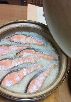 ドカーン!と土鍋で鮭ご飯-レシピのメイン写真