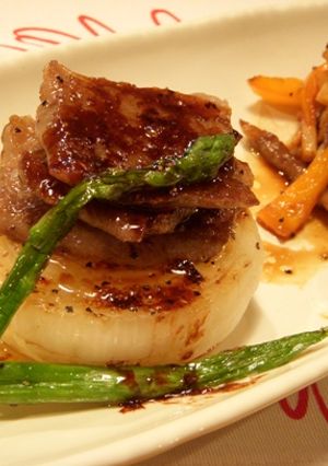 簡単♪新玉ねぎなど春野菜の牛肉のっけ-レシピのメイン写真