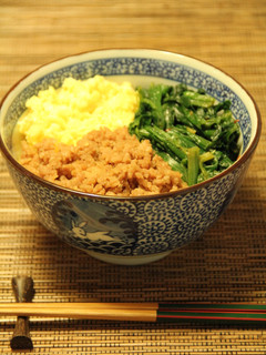 <昔懐かし食堂の味>鶏そぼろde三色丼-レシピのメイン写真