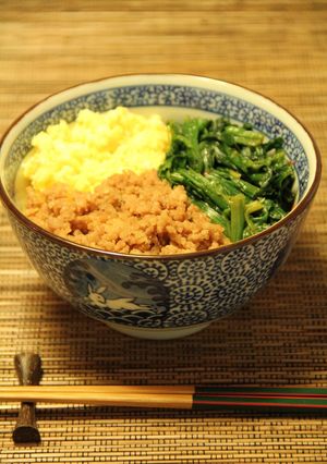 ＜昔懐かし食堂の味＞鶏そぼろde三色丼-レシピのメイン写真