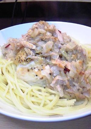 玉ねぎとニンニクのツナソースパスタ-レシピのメイン写真