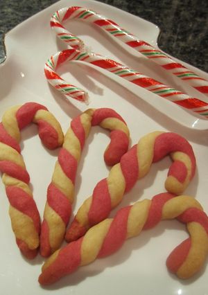 クリスマス☆キャンディーケインなクッキー-レシピのメイン写真