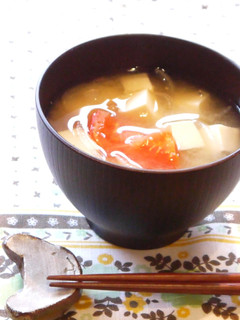 栄養満点☆トマトと豆腐の味噌汁♪-レシピのメイン写真
